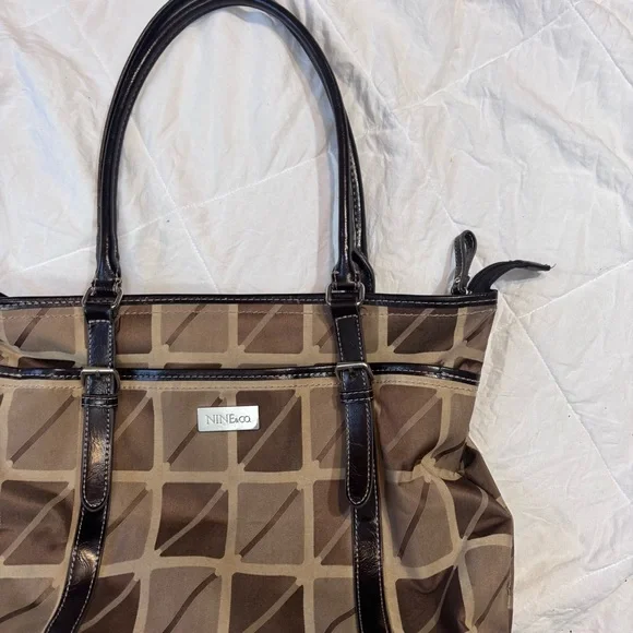 Nine & Co. Tan and Brown Patterned Tote - Picture 2 of 4